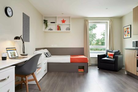 Bronze Studio - Photo 3