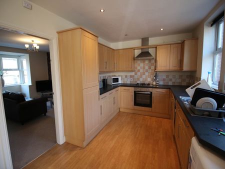 Hough Lane (Room 4), Bramley, Leeds - Photo 4