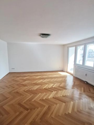 neuwertige 4 Zimmer Wohnung mit Balkon - Foto 3