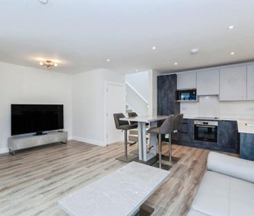 2 bedroom terraced house to rent - Photo 2