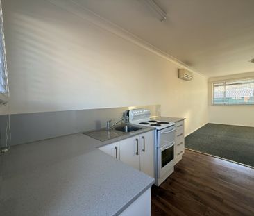 Comfortable & Convenient Living - Photo 4
