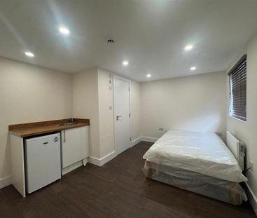Studio to rent - Photo 6