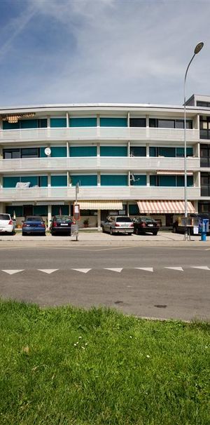 Appartement rafraîchi de 2.5 pièces au 1er étage - Photo 2