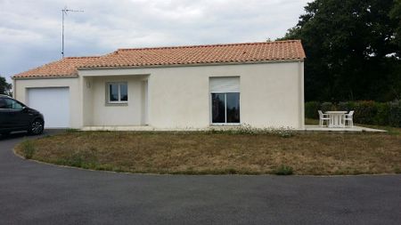 Location maison 3 pièces, 74.00m², Saint-Avaugourd-des-Landes - Photo 2