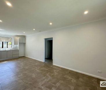 Modern 2 Bedroom Granny-flat for rent! - Photo 4