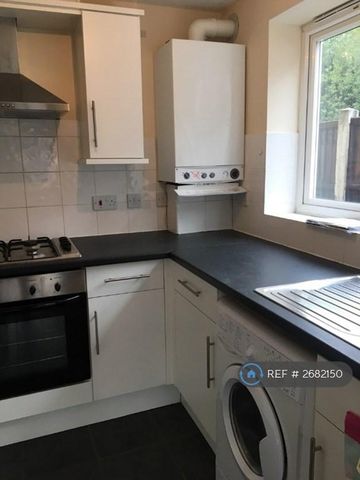 1 bedroom flat to rent - Photo 3