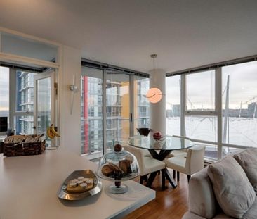 Condo in Downtown Vancouver, BC - Photo 6