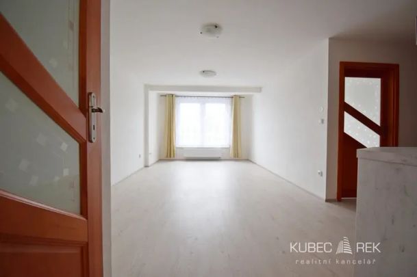 Pronájem bytu 4+kk, Lužnická 1048 - Photo 1