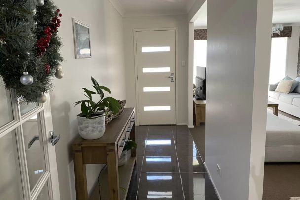 Sure to Impress - Photo 1