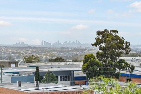 “North Facing Spacious Apartment With City View” - Photo 5