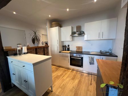 Location Appartement 4 pièces 80m² ST LEONARD DE NOBLAT 87400 - Photo 4