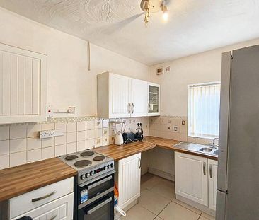 3 bedroom terraced house to rent - Photo 6