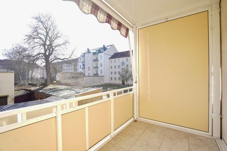 Balkon / Zentrale Lage / Ruhiger Innenhof - Photo 2