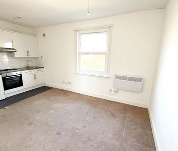 Studio Flat, Bath Street, Brighton - Photo 4