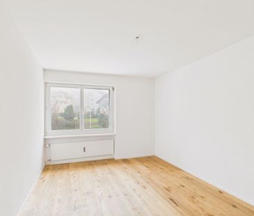 Modernly renovated 4.5-room apartment with terrace and Swedish stov... - Photo 6