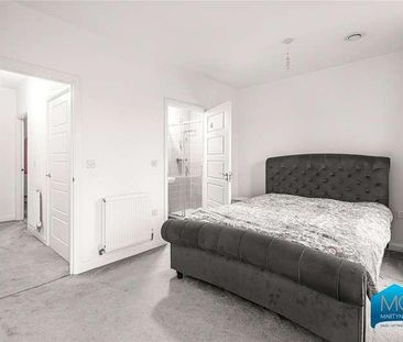 Edgecumbe Avenue, London, NW9 - Photo 2