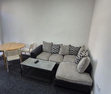 5 bedroom terraced house to rent - Photo 2