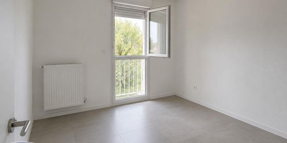 Location Appartement 3 pièces 64m² FOS SUR MER 13270 - Photo 3