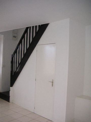 A louer maison type F3 - centre ville Carentan (50500) - Photo 2