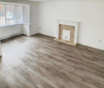 4 bedroom detached house to rent - Photo 1