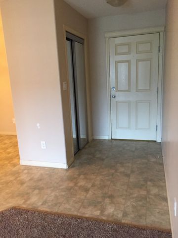 Apartment in Timberlea Area -North of the Bridge. - Photo 2