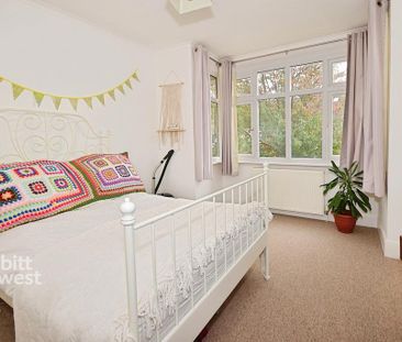 3 bedroom end of terrace house to rent - Photo 4