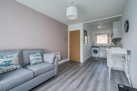 6 Rugby Court, Belfast, BT7 1PN - Photo 2