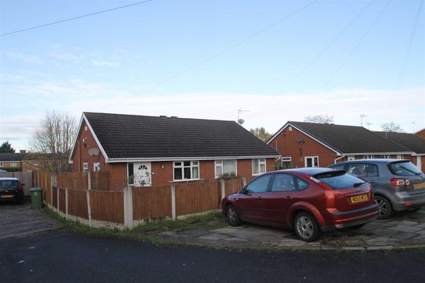 Mercer Way, Saltney - Photo 1