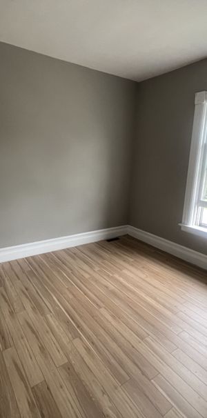 For Lease - 472 Victoria Street Unit# B, Tweed, Ontario - Photo 1