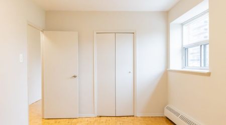 For Lease - 1061 Seneca Avenue Unit# 205, Mississauga, Ontario - Photo 2