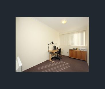 2/34 Gatton Street, Farrer ACT 2607 - Apartment For Rent | Domain - Photo 3