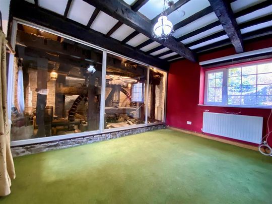 4 bedroom detached house to rent - Photo 1