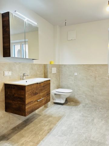 Top-sanierte 4-Zimmer-Wohnung mit Südterrasse am nördlichen Stadtrand von Salzburg - Photo 3