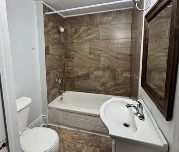 For Lease - 124 Berczy Street Unit# Lower, Barrie, Ontario - Photo 3
