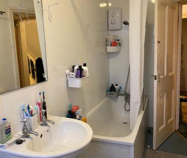 5 bedroom house to rent - Photo 2