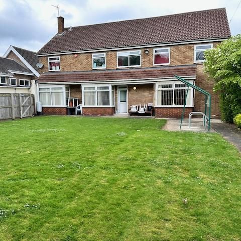 1 bedroom in a house share to rent - Photo 1