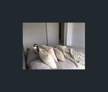 Spacious, light & bright - Photo 5