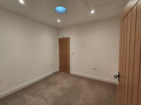 The Old Yard, Muston Manor Farm, Piddlehinton - Photo 2