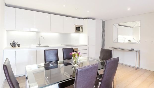 8th floor - 3 bedrooms - 944sq ft - 2 bathrooms - Photo 1