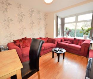 10 bedroom House in & 6 Mayville Road, Leeds - Photo 2