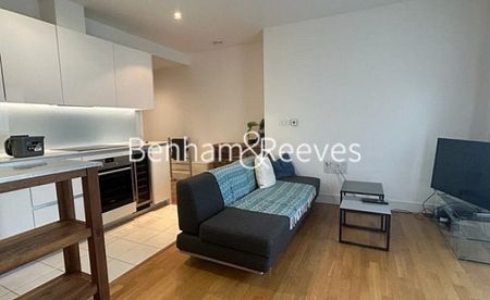 1 Bedroom flat to rent in Flotilla House, Juniper Drive, SW18 - Photo 2