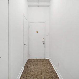 GHETTO MCGILL- STUDIO RENOVÉ & MEUBLÉ- EMPLACEMENT EXCEPTIONNEL - Photo 2