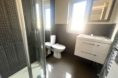 Derwent Close, WATFORD - Photo 2