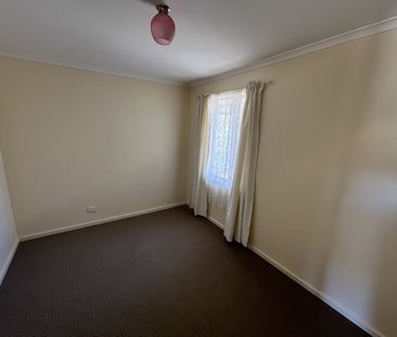 33 Hurcombe Crescent, Port Augusta West - Photo 3