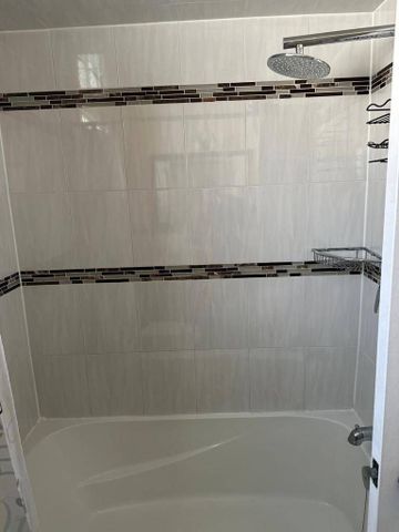 For Lease - 8 Roscoe Road Unit# Main, Toronto, Ontario - Photo 2