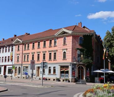 Ihre neue Wohlfühl-Wohnung mit Balkon direkt am Schlossgarten - Foto 2