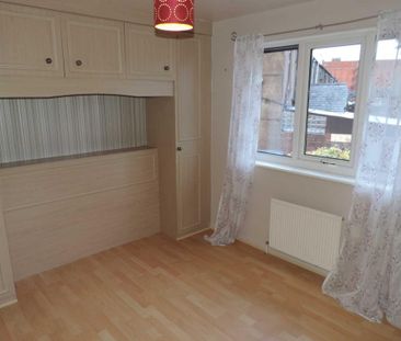 2 bedroom semi-detached house to rent - Photo 5