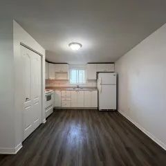 1 room apartment of 54m² in Gatineau - Photo 2