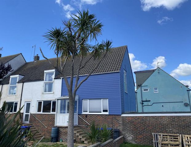 2 bedroom end of terrace house to rent - Photo 1