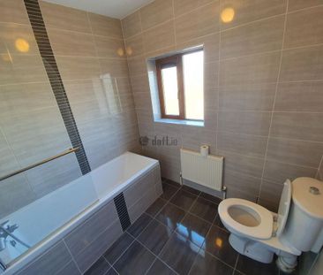 House to rent in Cork, Edgewood - Photo 3